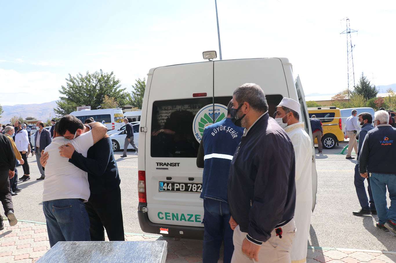 Yarım asır ayni camide görev yapan İmam ile Müezzin aynı gün vefat etti